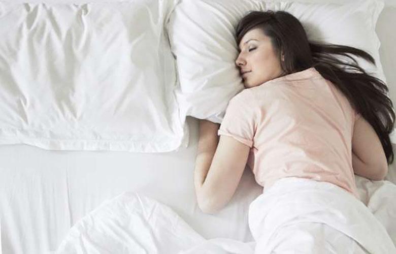 3 قاعده تایید شده علمی برای انتخاب بالش مناسب خواب