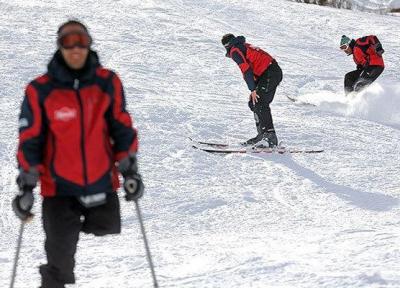 اهدای تجهیزات اسکی به ایران توسط برگزارکننده بازی های زمستانی