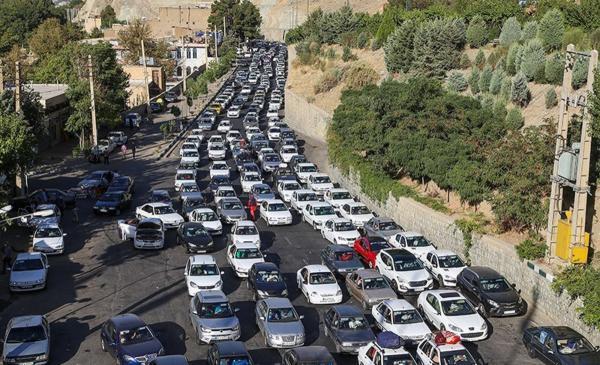 مسدود شدن آزادراه تهران، شمال و ترافیک سنگین تر در جاده مسدود شدن آزادراه تهران، شمال و ترافیک سنگین تر در جاده چالوس