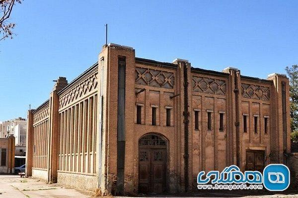 سند کارخانه ریسباف به نام میراث فرهنگی اصفهان صادر شد